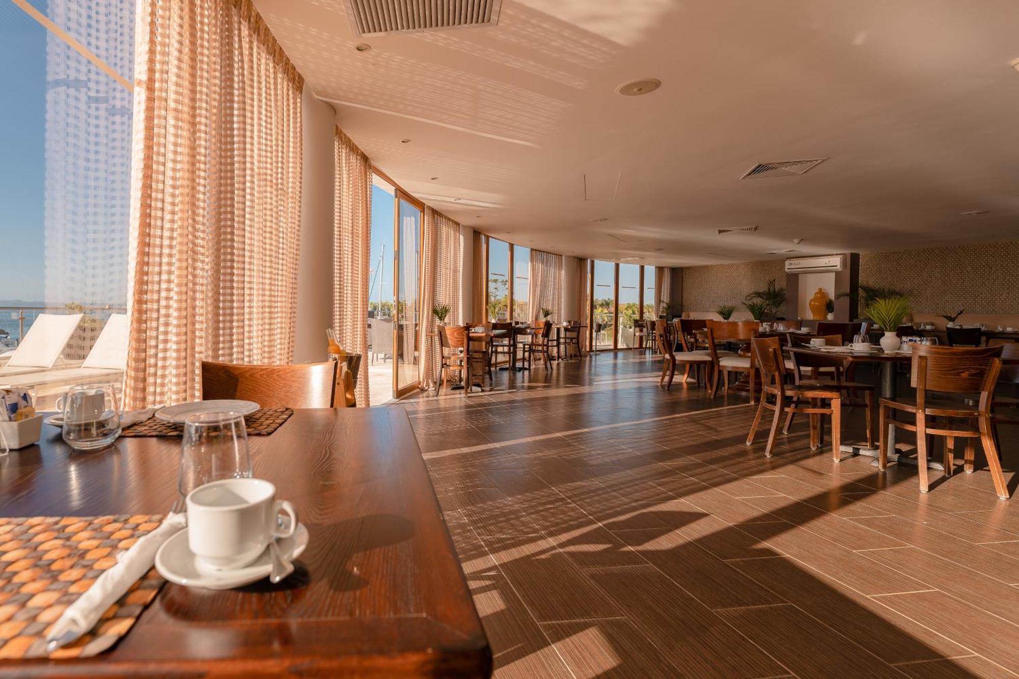 The Bannister Hotel & Yacht Club By Mint Samana Bagian luar foto