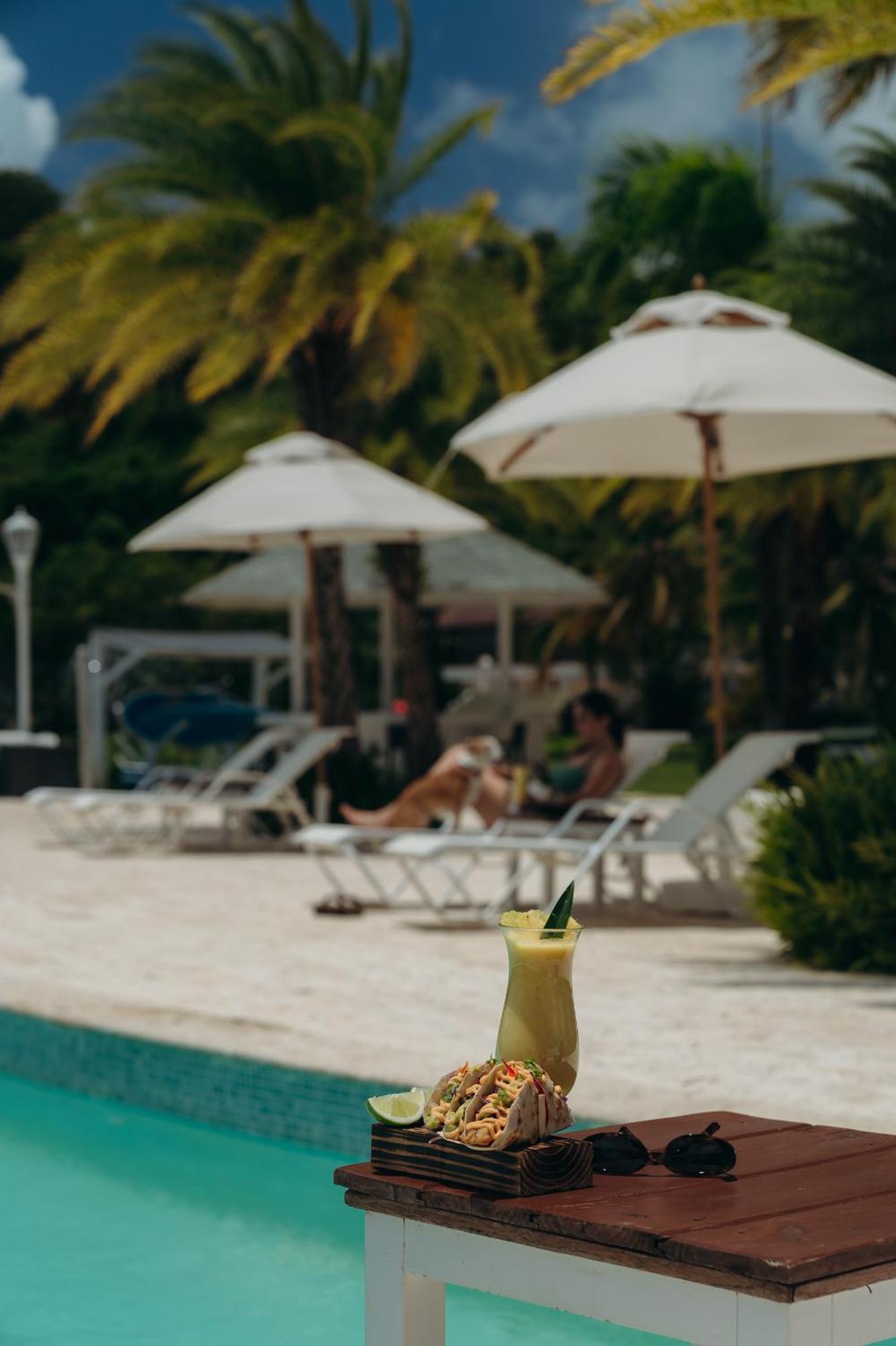 The Bannister Hotel & Yacht Club By Mint Samana Bagian luar foto