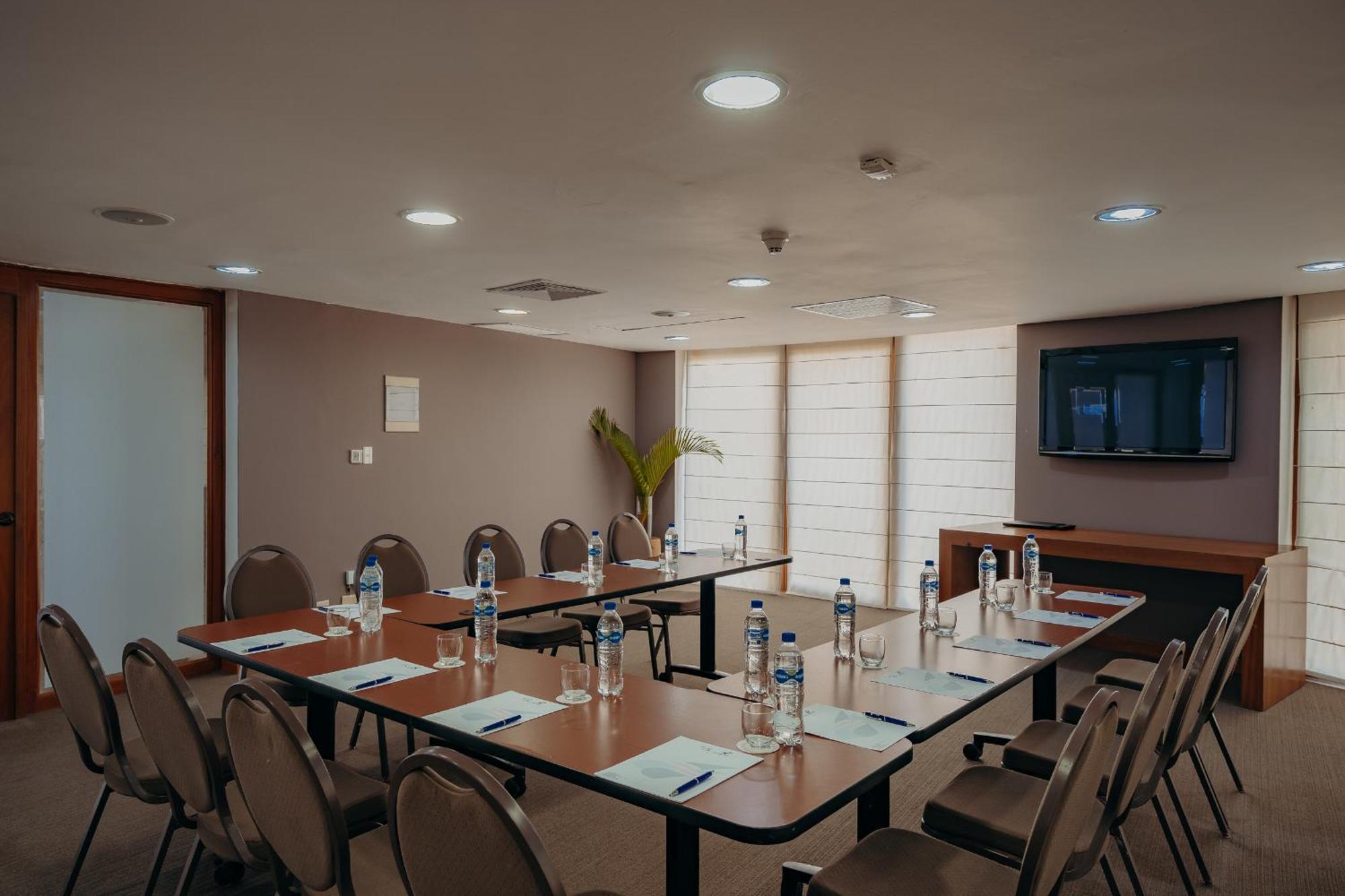 The Bannister Hotel & Yacht Club By Mint Samana Bagian luar foto